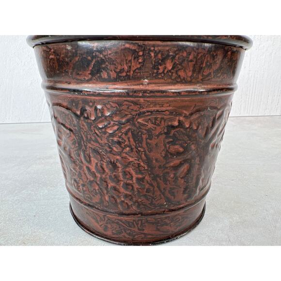 Tin Planter/ Bucket 41/2 inches tall and 5 inches‎ wide. - Picture 4 of 9